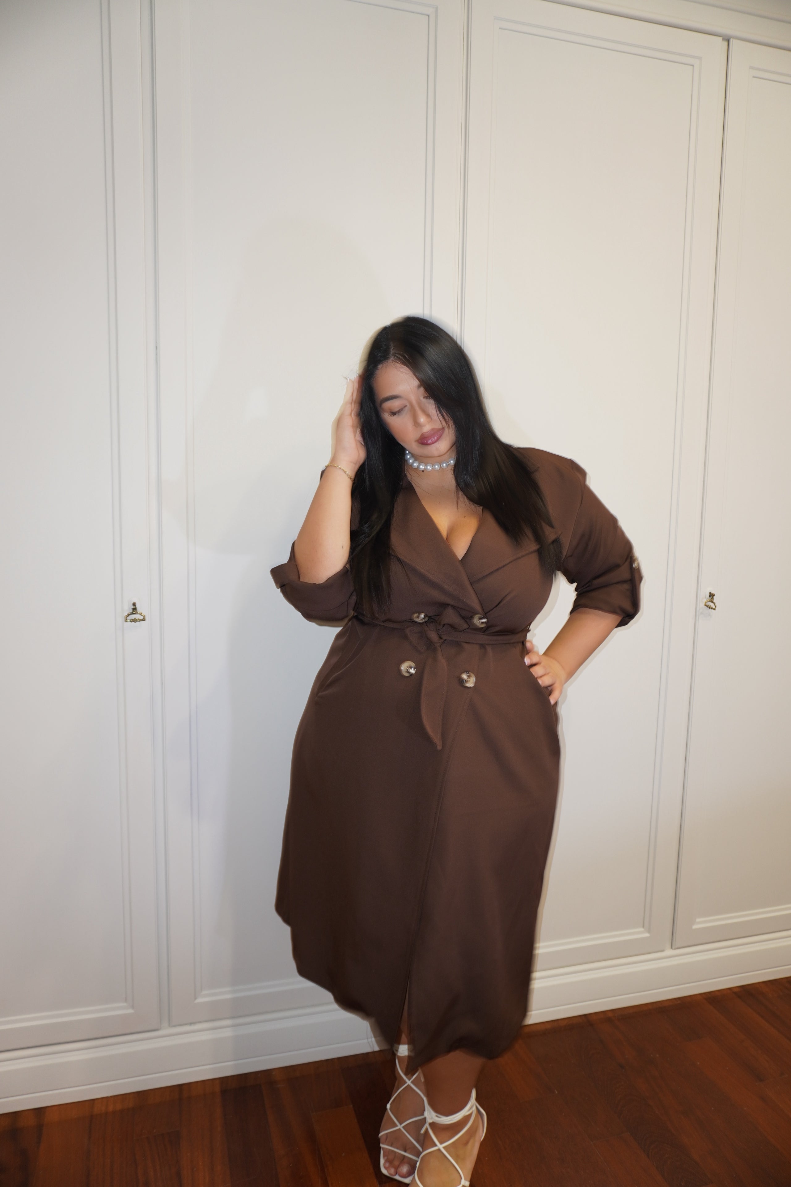 Trench marrone curvy